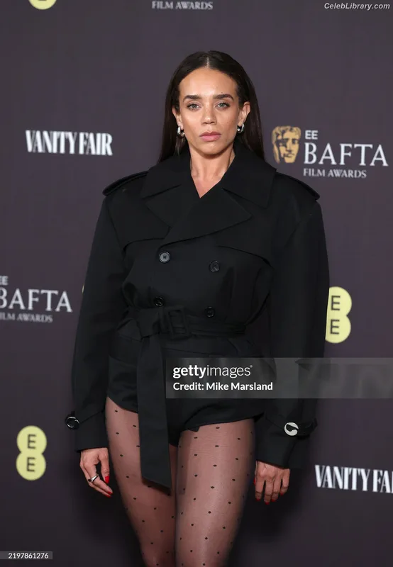 Hannah John-Kamen photo 11 of 505