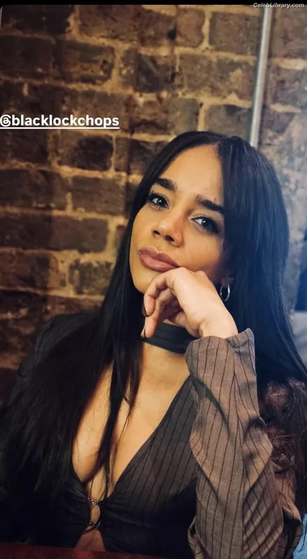 Hannah John-Kamen photo 12 of 505