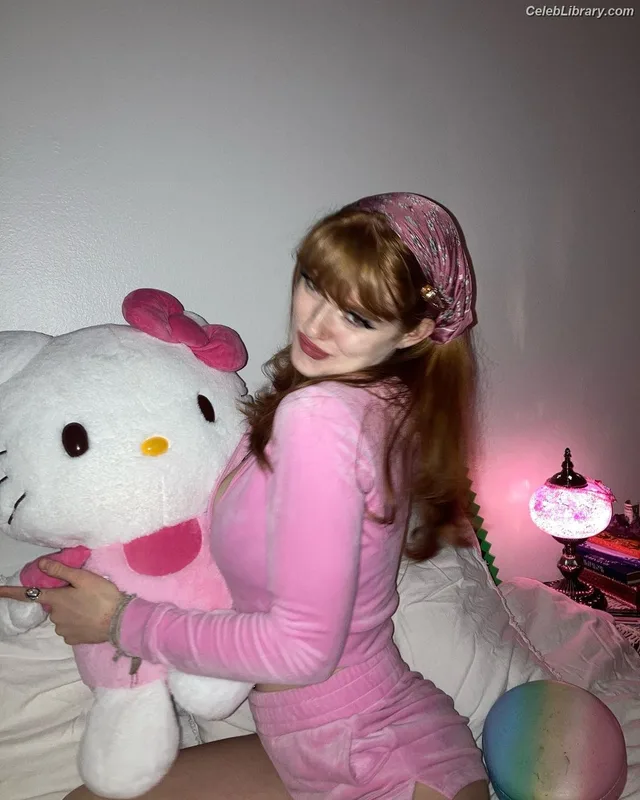 Hannah Mccloud photo 3 of 155