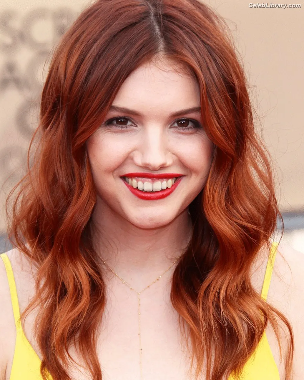 Hannah Murray photo 12 of 15