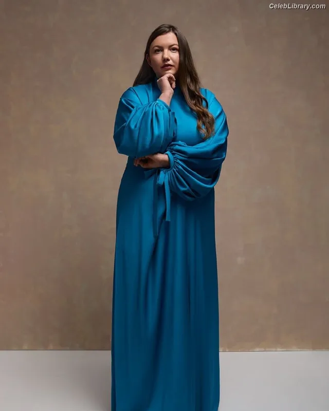 Hannah Murray photo 3 of 16