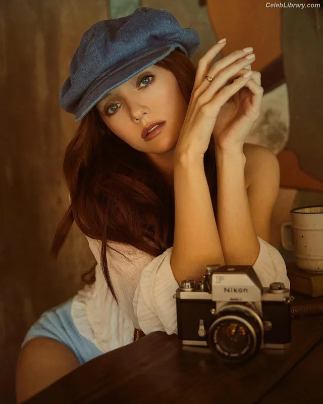 Hannah Rose May photo 20 of 110