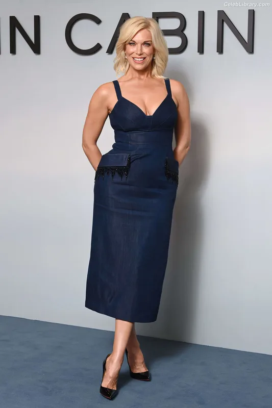 Hannah Waddingham photo 12 of 589