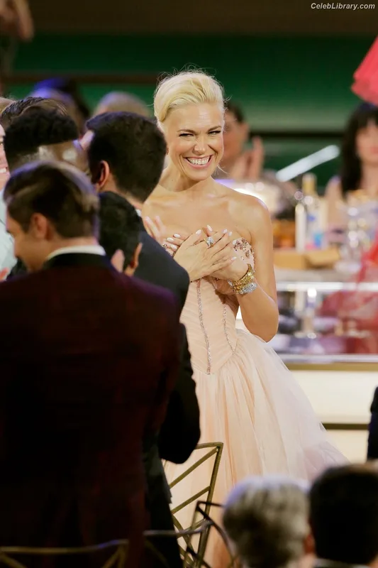 Hannah Waddingham photo 12 of 589