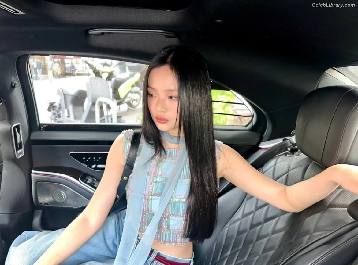 Hanni Pham  Hanni newjeans (NJZ) photo 10 of 819