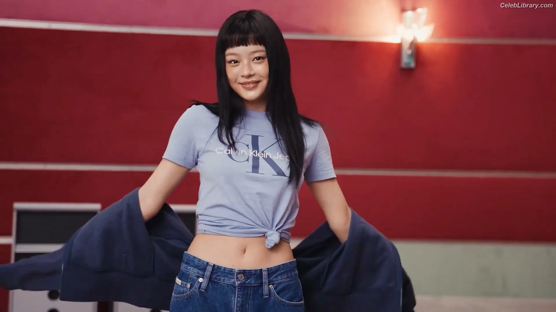 Hanni Pham  Hanni newjeans (NJZ) photo 10 of 819