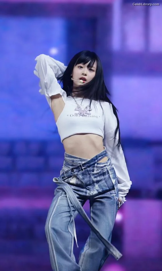 Hanni Pham  Hanni newjeans (NJZ) photo 21 of 819