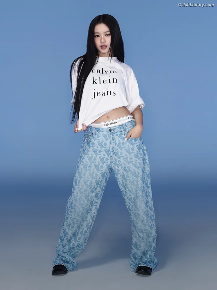 Hanni Pham  Hanni newjeans (NJZ) photo 12 of 819