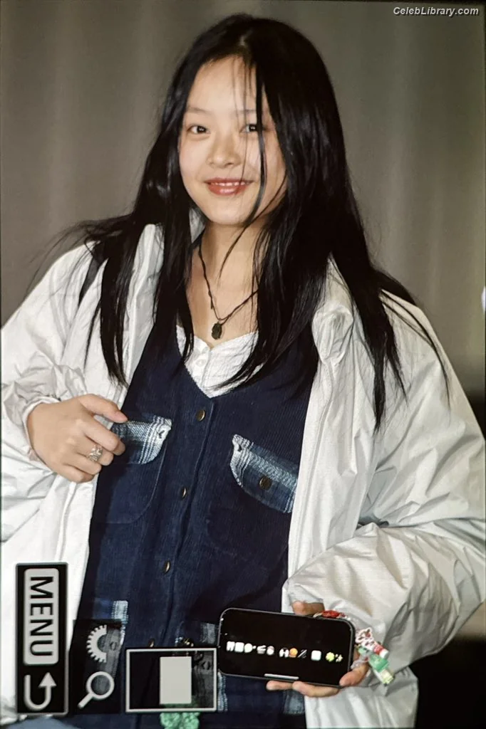 Hanni Pham  Hanni newjeans (NJZ) photo 9 of 819