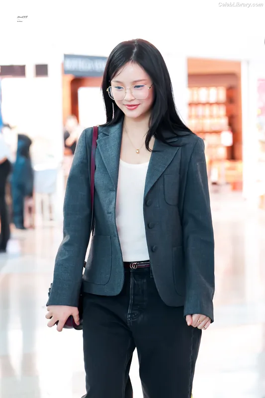 Hanni Pham Hanni newjeans (NJZ) photo 18 of 820