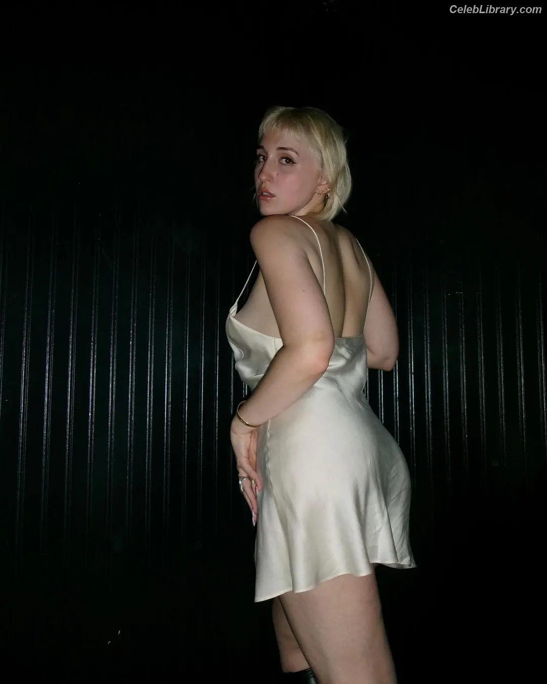 Harley Quinn Smith photo 24 of 499