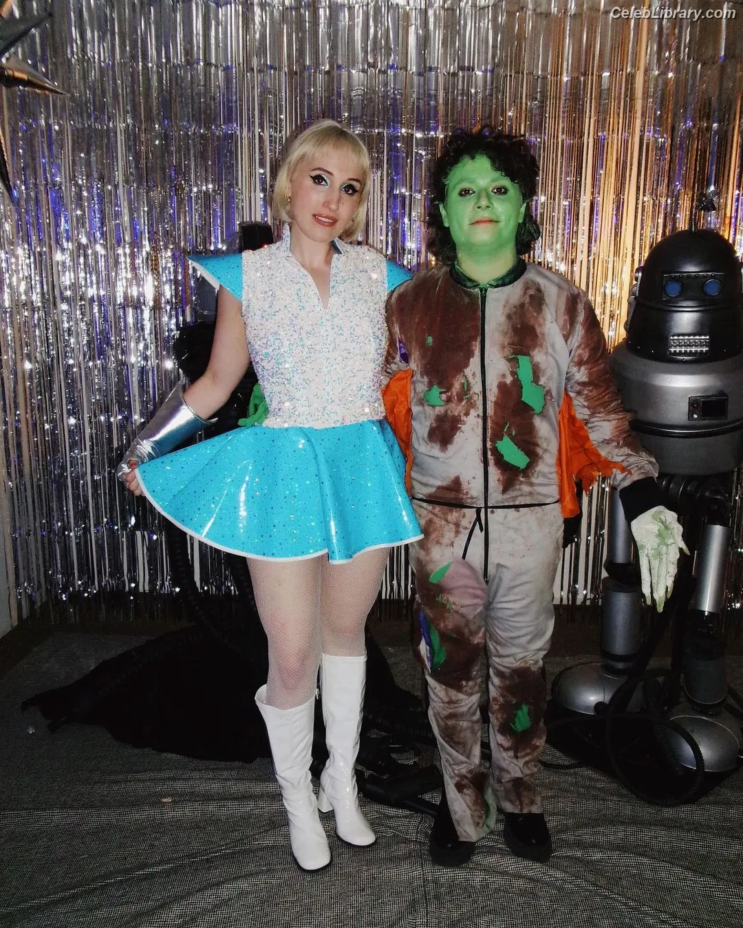 Harley Quinn Smith photo 7 of 499