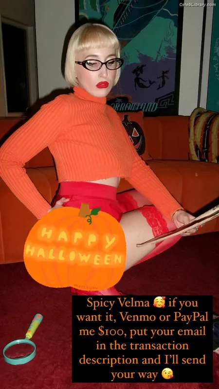 Harley Quinn Smith photo 3 of 500