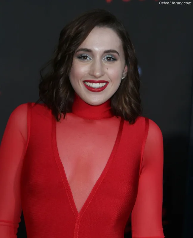 Harley Quinn Smith photo 1 of 500