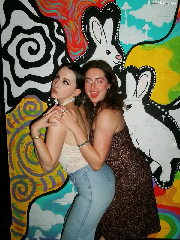 Harley Quinn Smith photo 11 of 500