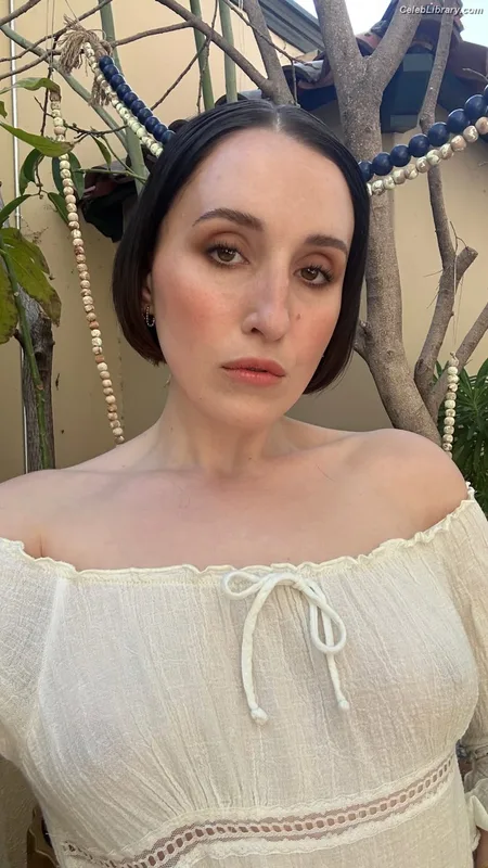 Harley Quinn Smith photo 12 of 500