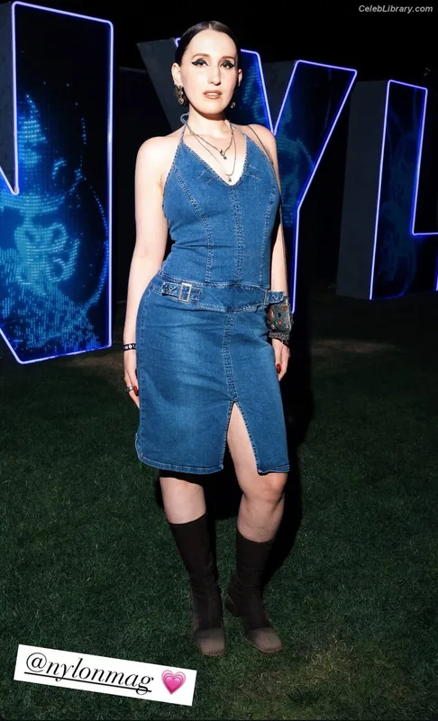 Harley Quinn Smith photo 19 of 500