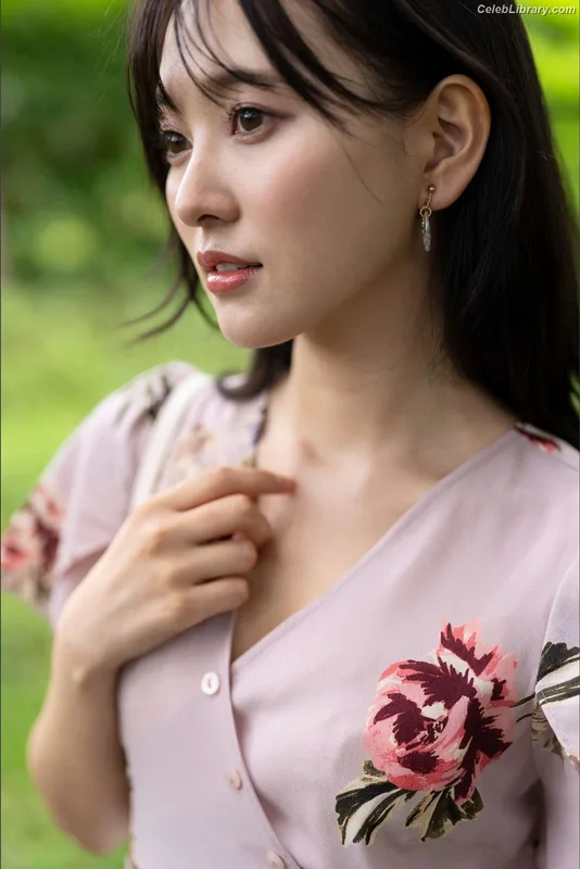 Haruka Kodama photo 3 of 60