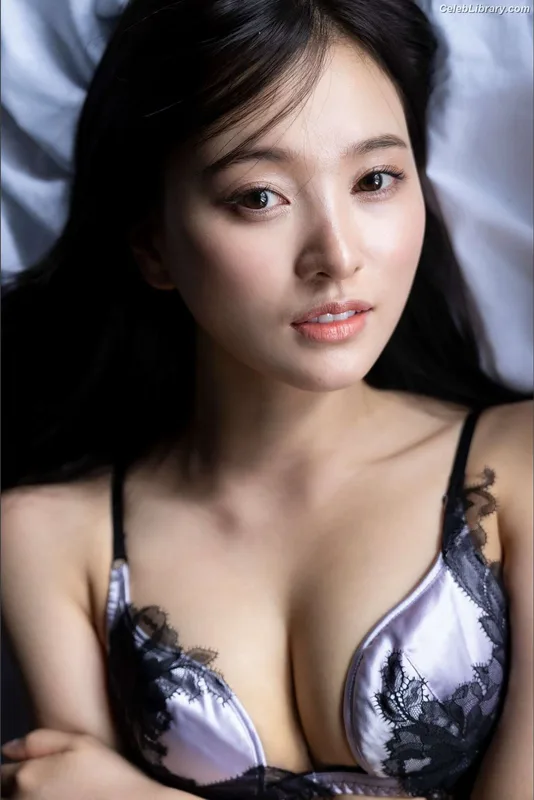 Haruka Kodama photo 2 of 60