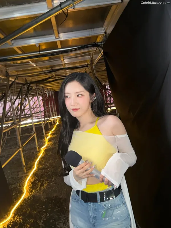 HaSeul (ARTMS LOONA) photo 7 of 7