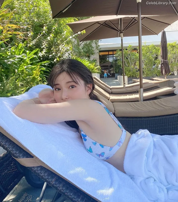 Hayata Yuriko photo 8 of 11