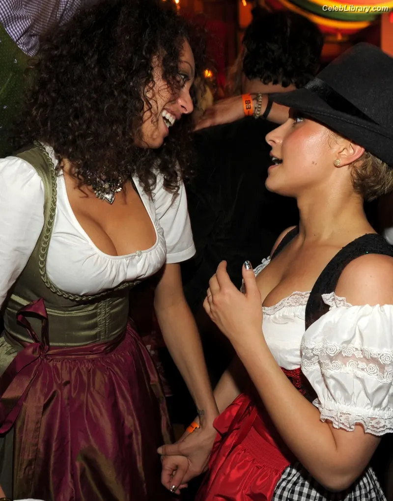 Hayden Panettiere photo 15 of 405