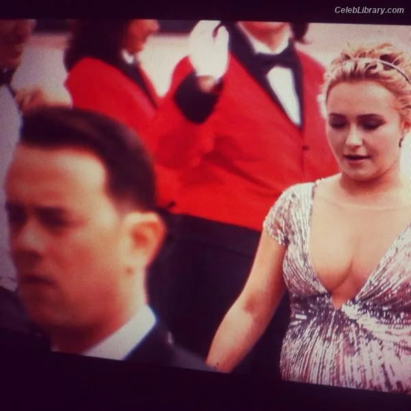 Hayden Panettiere photo 14 of 406