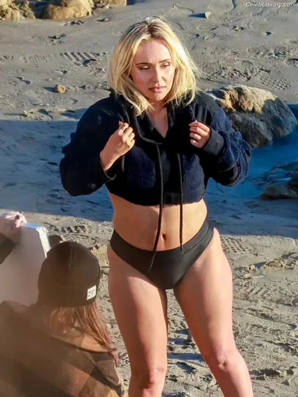 Hayden Panettiere photo 20 of 406