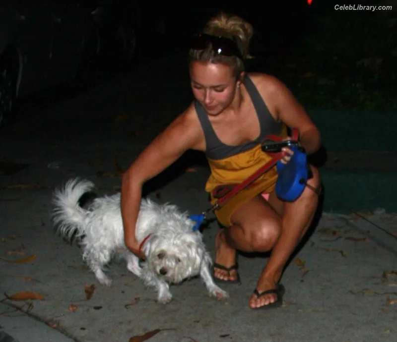 Hayden Panettiere photo 5 of 406