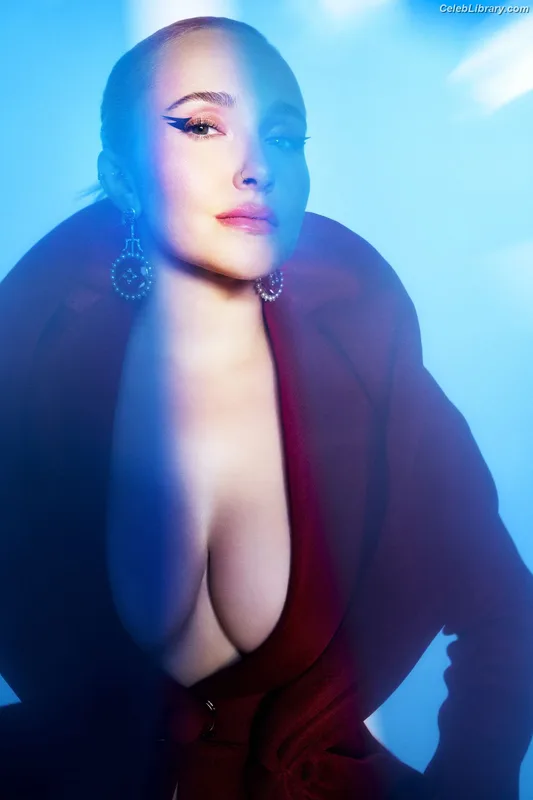 Hayden Panettiere photo 11 of 406