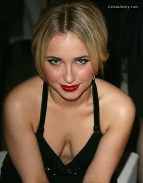Hayden Panettiere photo 13 of 406