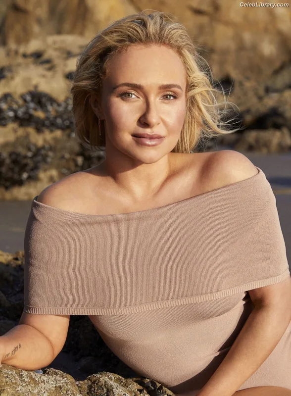 Hayden Panettiere photo 14 of 406