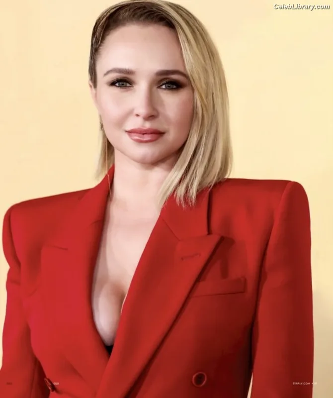 Hayden Panettiere photo 20 of 406