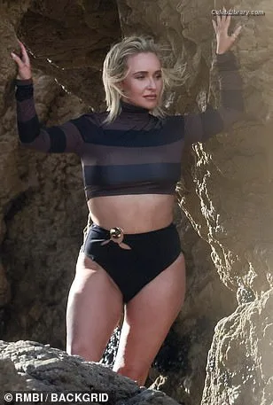 Hayden Panettiere photo 23 of 406