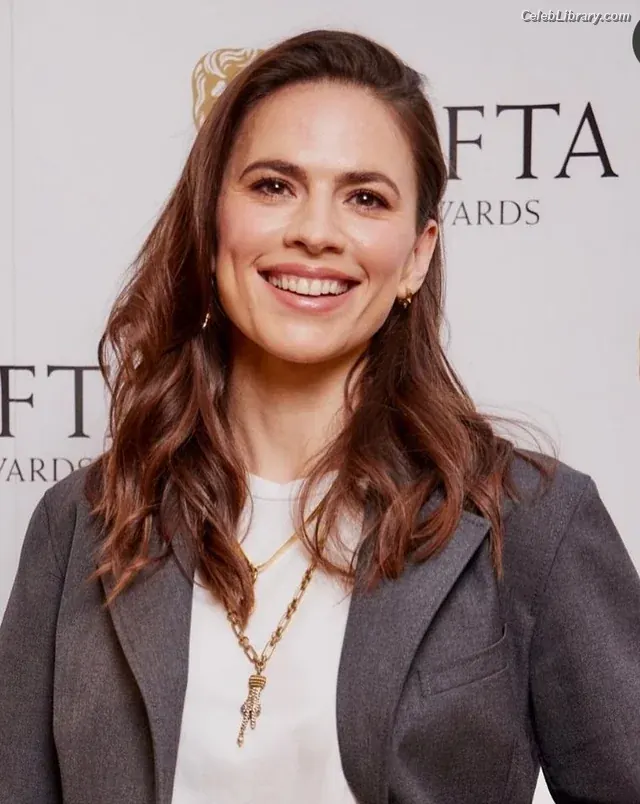 Hayley Atwell photo 14 of 541