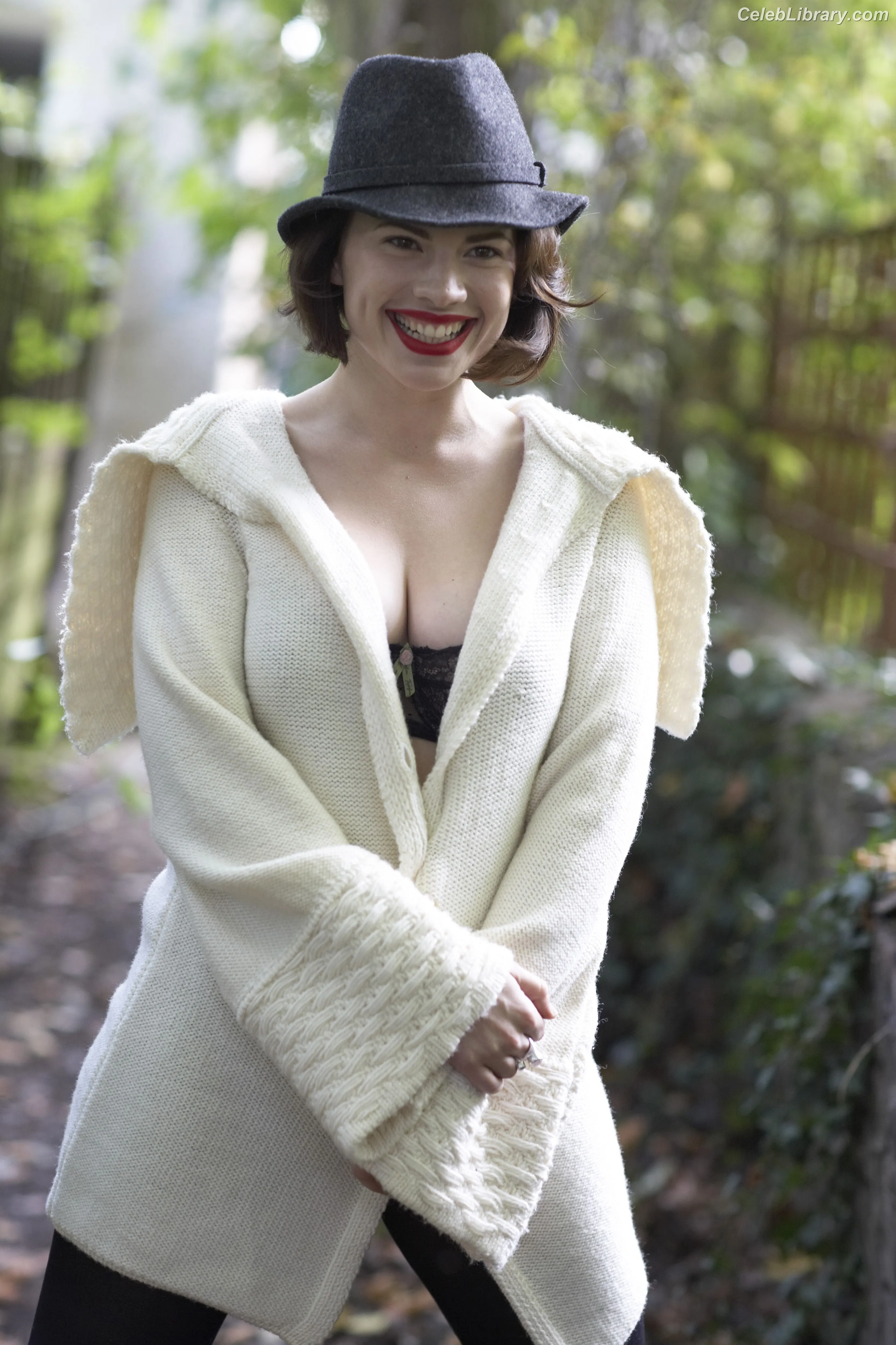 Hayley Atwell photo 17 of 541