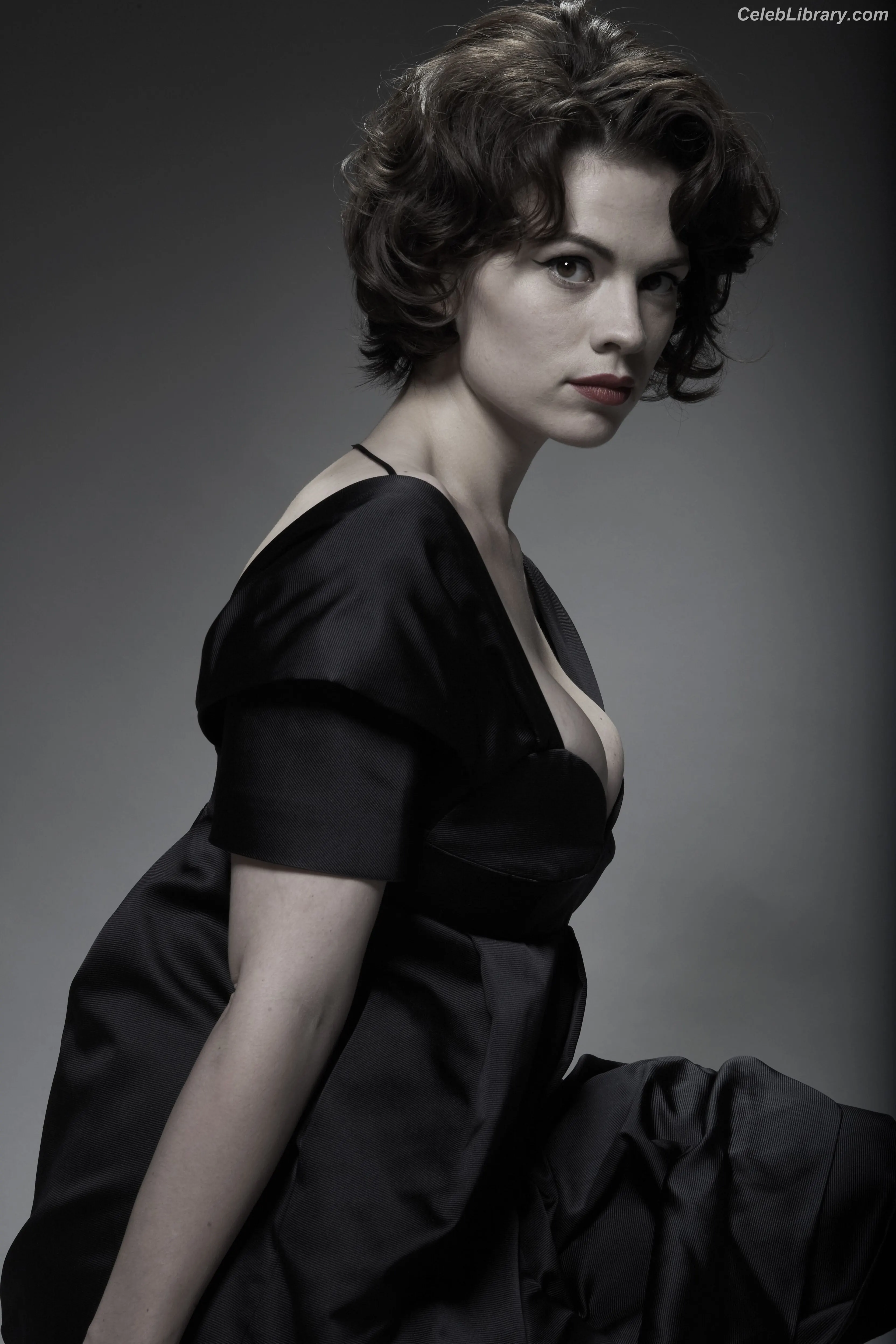Hayley Atwell photo 24 of 541