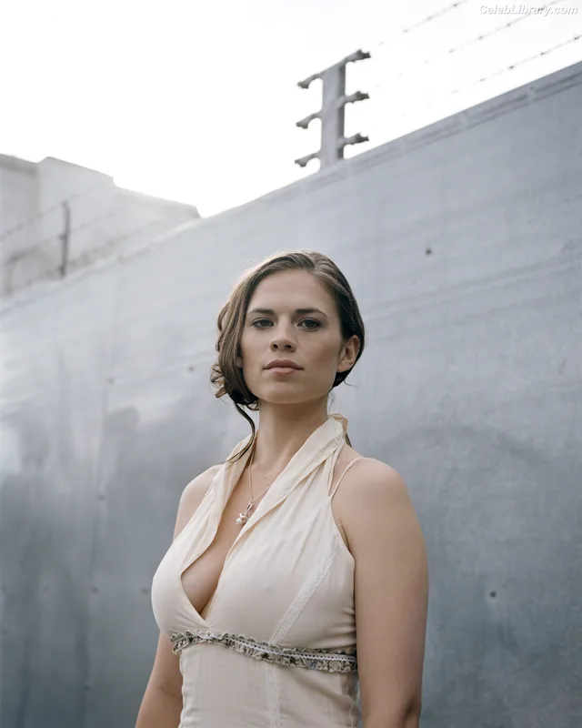 Hayley Atwell photo 14 of 542
