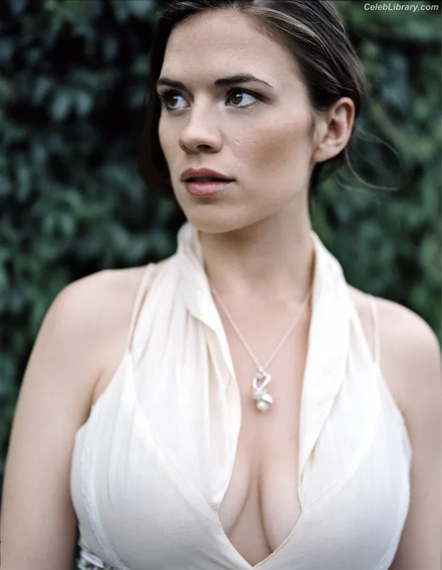 Hayley Atwell photo 14 of 542