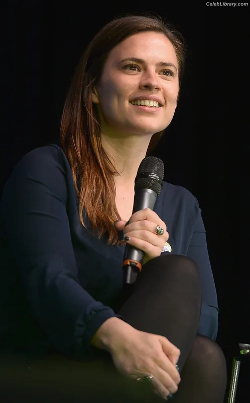 Hayley Atwell photo 15 of 542
