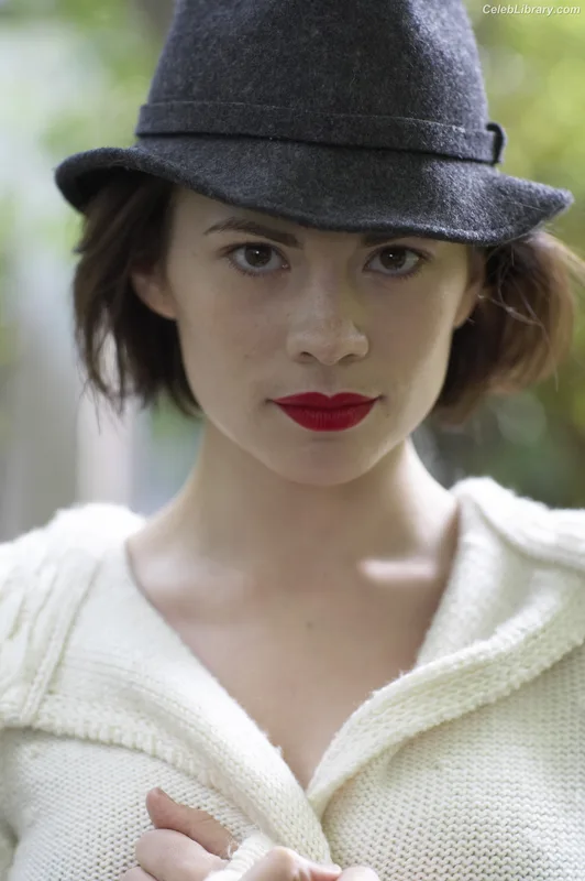 Hayley Atwell photo 16 of 542