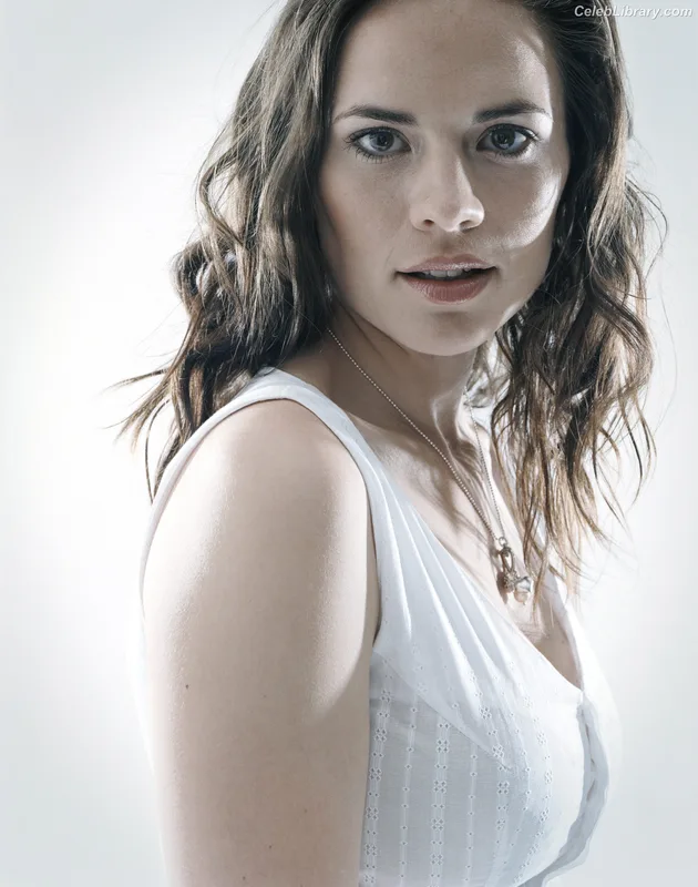 Hayley Atwell photo 14 of 542