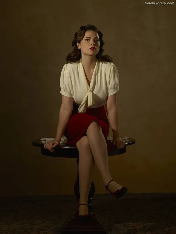 Hayley Atwell photo 14 of 542