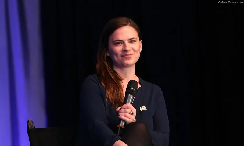Hayley Atwell photo 20 of 542