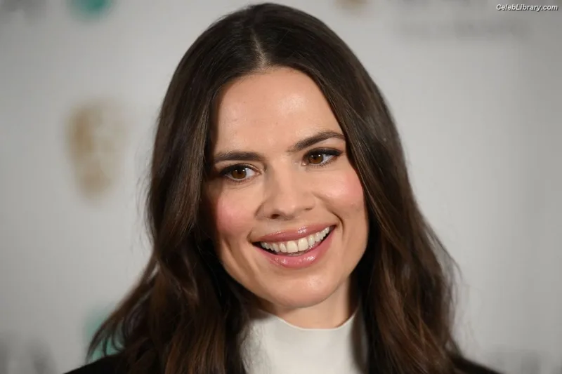 Hayley Atwell photo 13 of 542