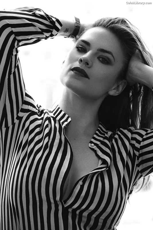 Hayley Atwell photo 14 of 542