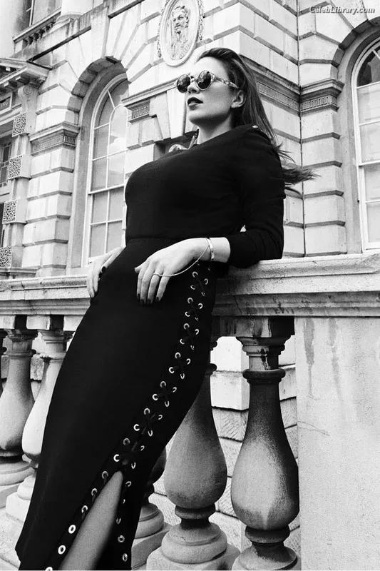 Hayley Atwell photo 16 of 542