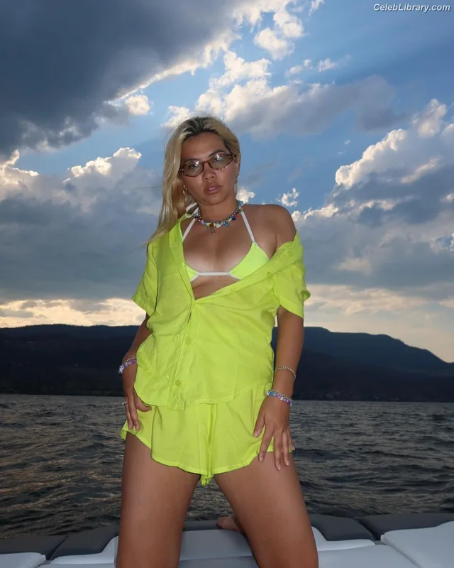 Hayley Kiyoko photo 15 of 35