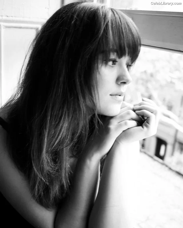 Hayley Orrantia photo 8 of 66