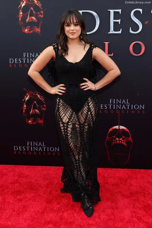 Hayley Orrantia photo 10 of 66